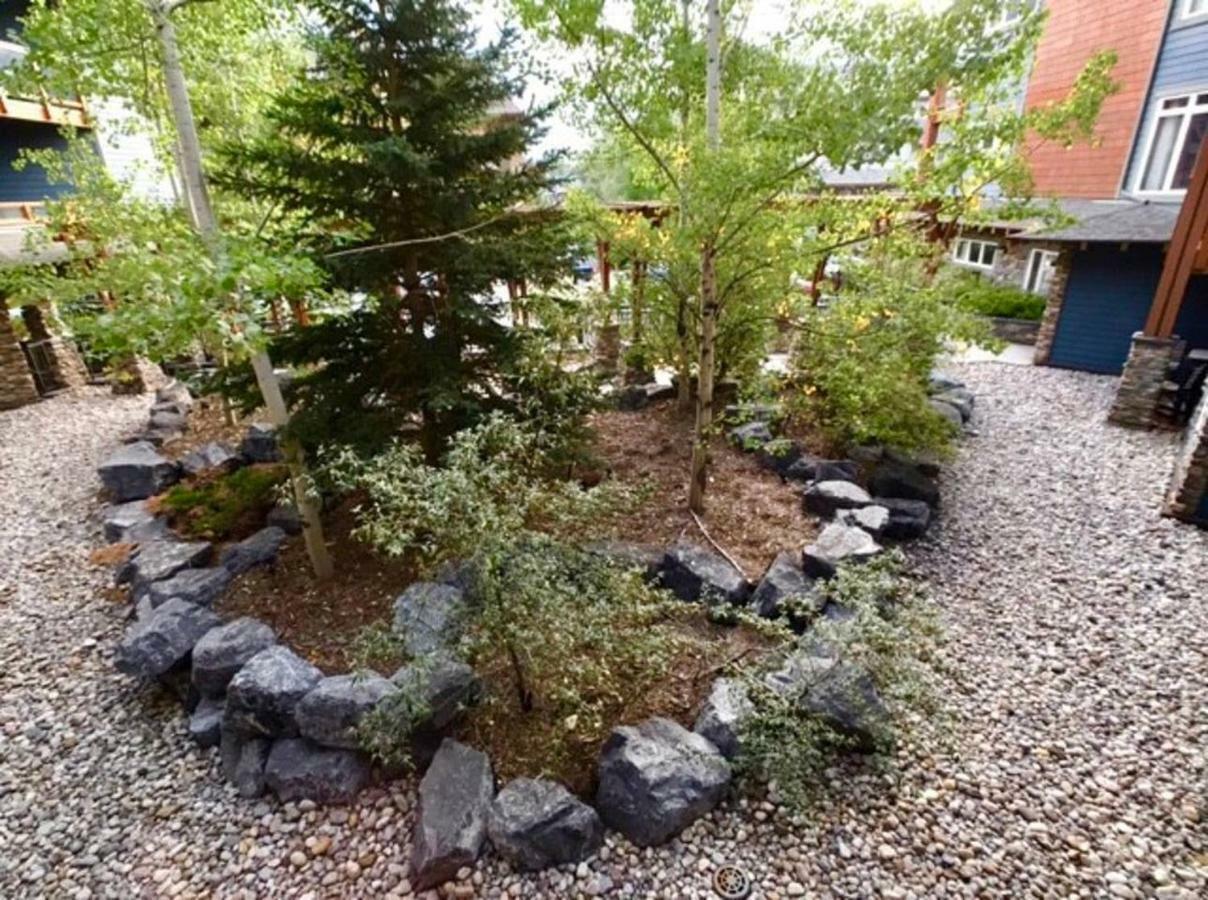 Luxurious & Spacious Mountain Retreat Canmore Luaran gambar